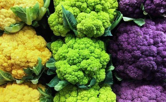 La coliflor es una hortaliza perteneciente a la familia de las coles